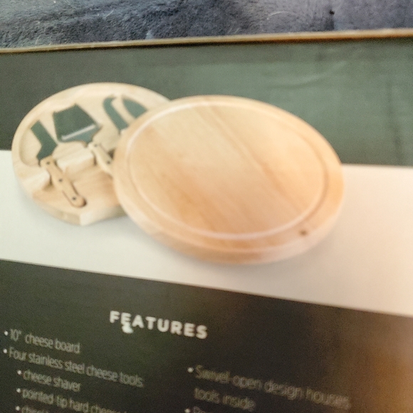 NWT Toscana Circo Cheeseboard and Tool set 10 inches diameter - Picture 4 of 5